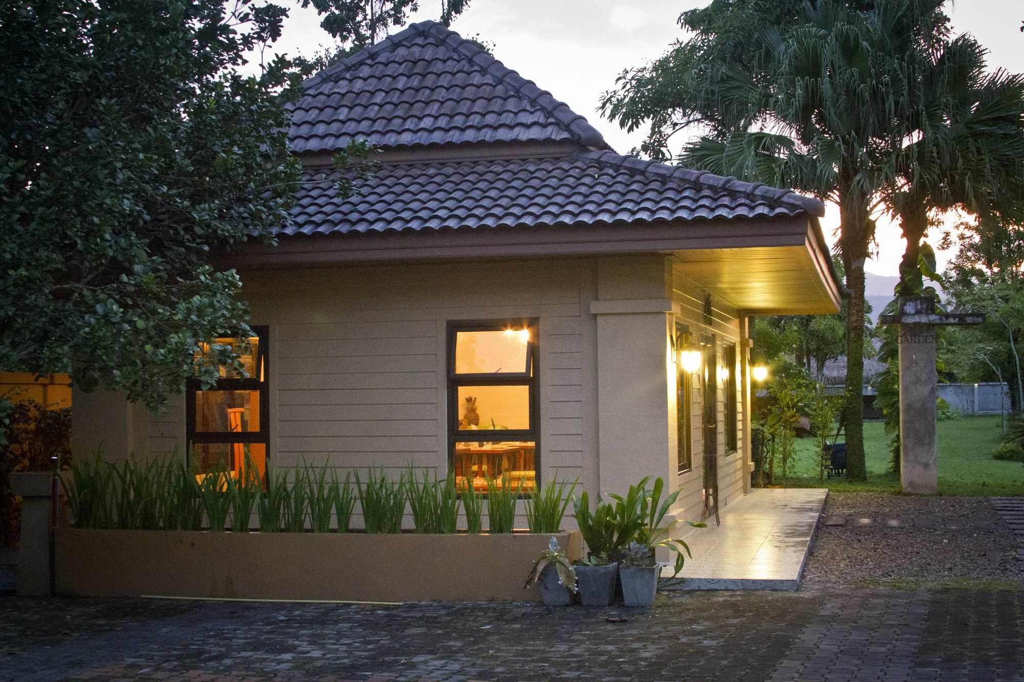 Calvary Home Mae Rim Eksteriør bilde